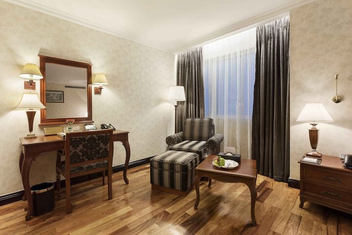 Room 16 of 84