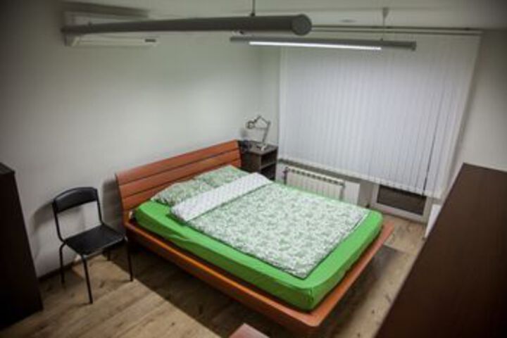 Room 13 of 23