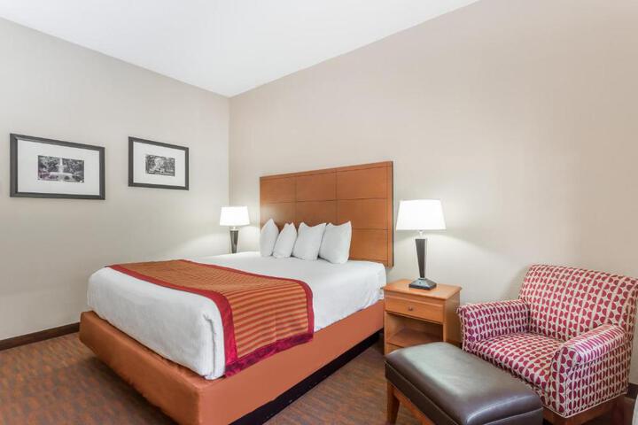 1 King Bed Mobility Accessible (1 of 10)