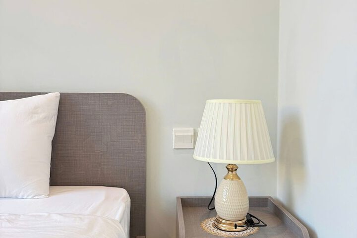Room 3 of 32
