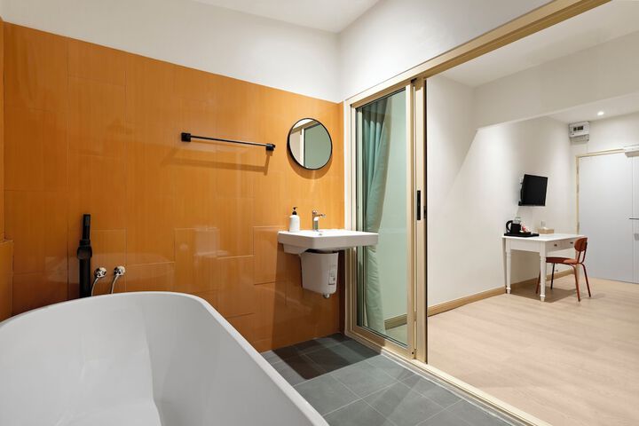 Room 47 of 65