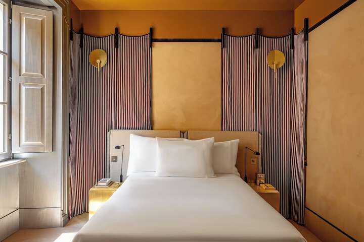 Room 4 of 45