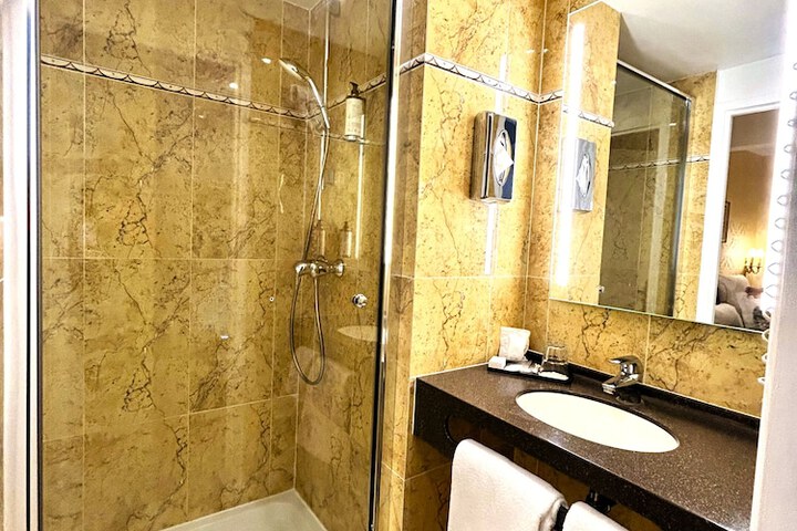 Clean Restrooms