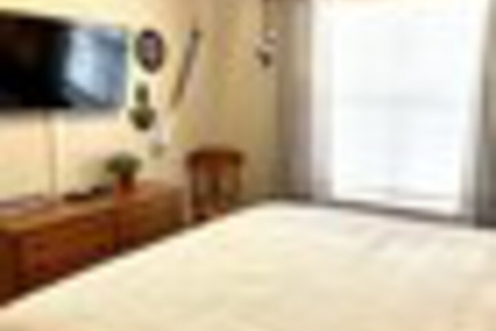 Room 14 of 78