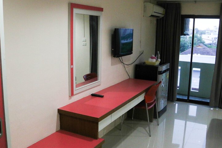 Room 14 of 16
