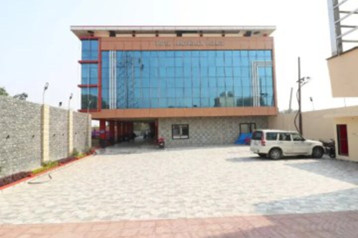 OYO 28182 HOTEL PANCHATALA PALACE
