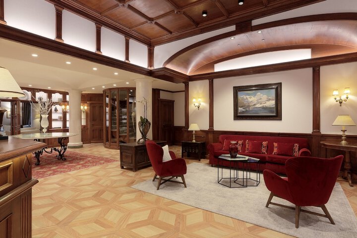 Guest Lobby
