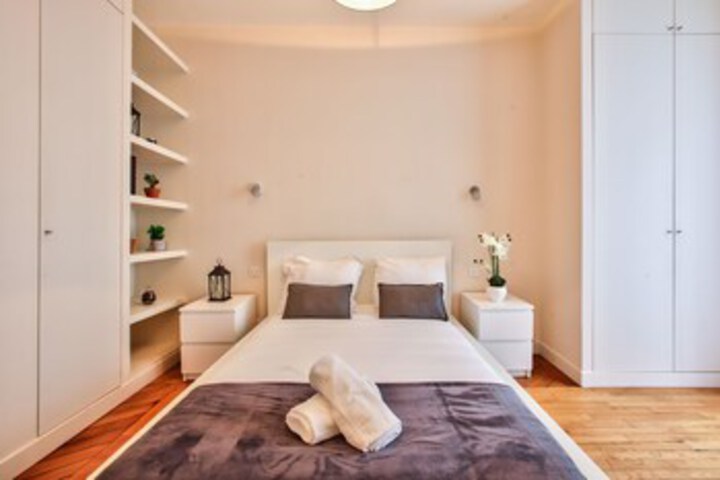 Room 14 of 16