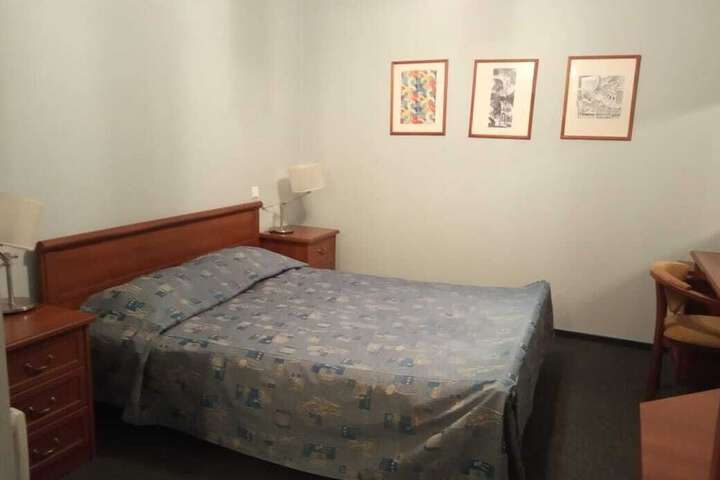 Room 3 of 35
