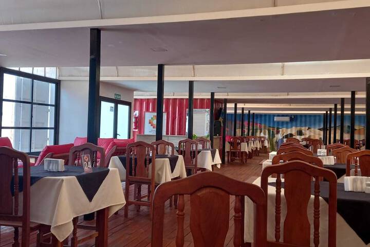 Dining 10 of 13