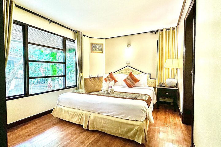 Room 6 of 179