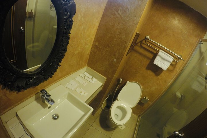 Room 58 of 77