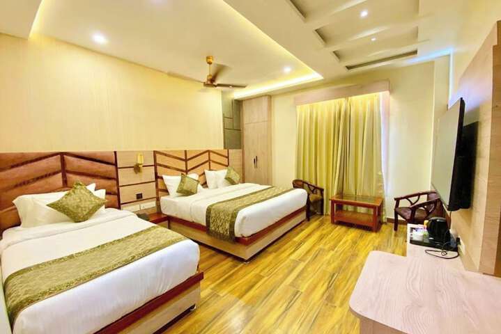 Room 16 of 24