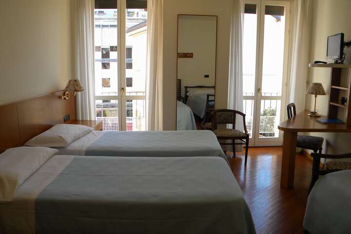 Room 7 of 41