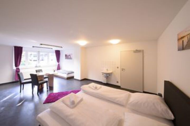 Room 25 of 69