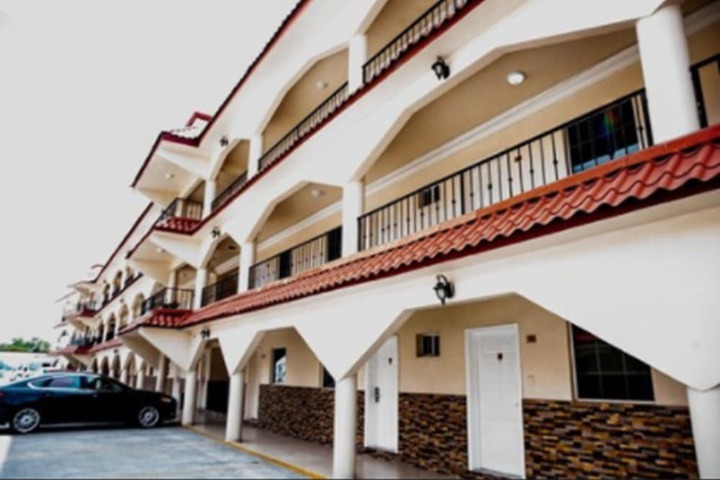 Hotel 33 of 33