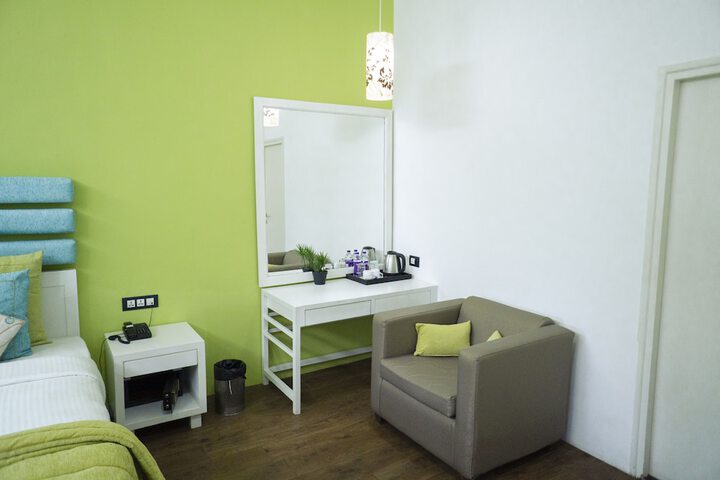 Room 45 of 108