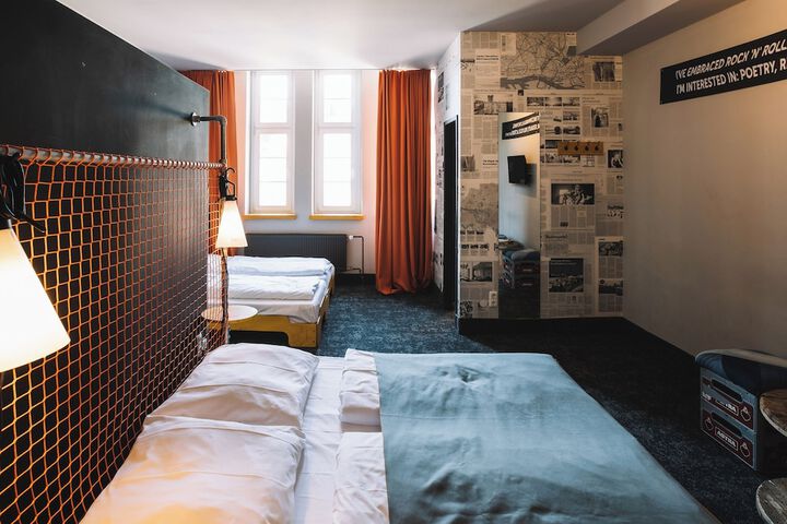 Room 28 of 75