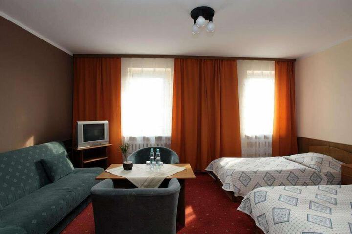 Room 13 of 22
