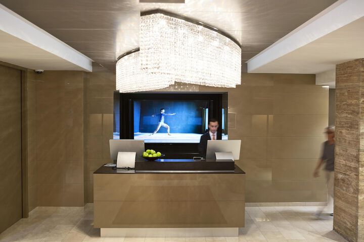 Entrance & Lobby