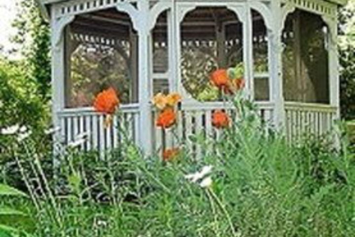 Hotel Exterior 7 of 25