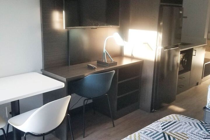 Room 15 of 26