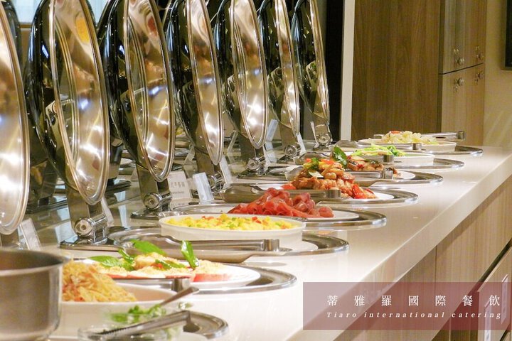 Dining 82 of 102