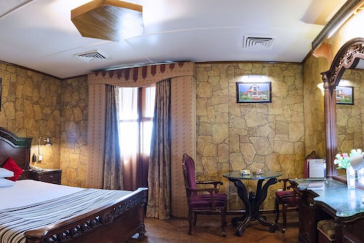 Room 7 of 26