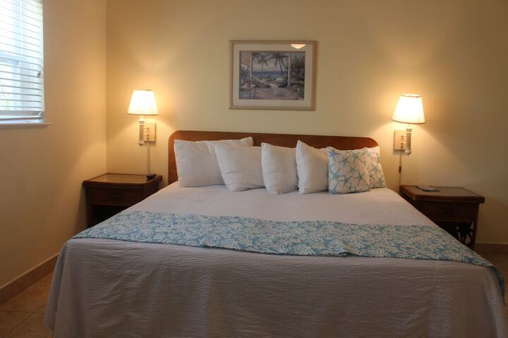 Room 32 of 232