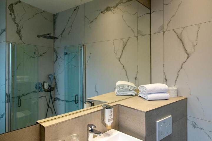 Room 35 of 54