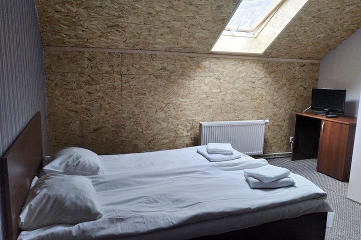Room 10 of 61