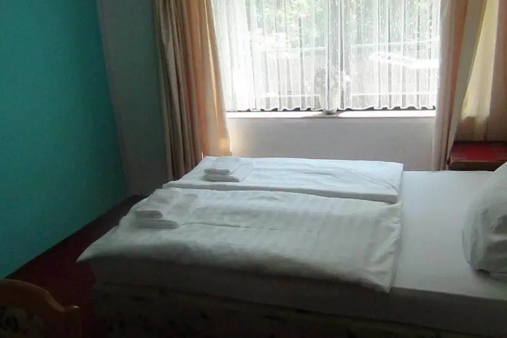 guest_rooms