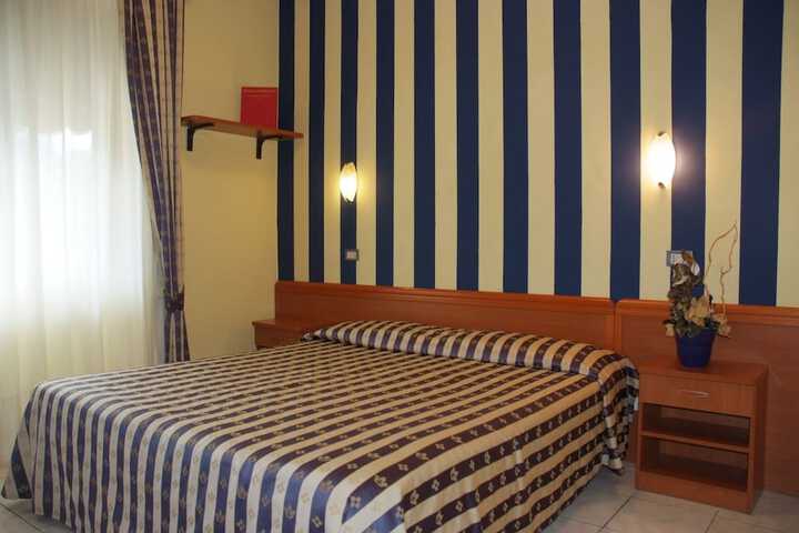 Room 4 of 49