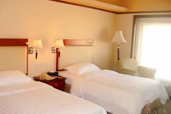 Room 93 of 159