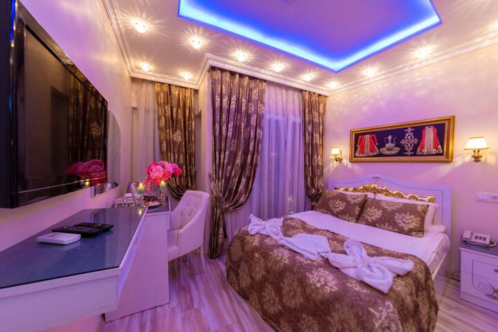 Room 6 of 65