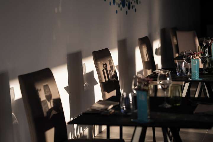 Dining 50 of 96