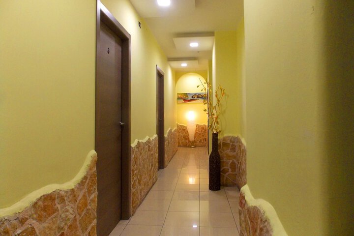 Ballroom/Hall 38 of 39