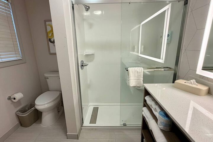Room 63 of 80