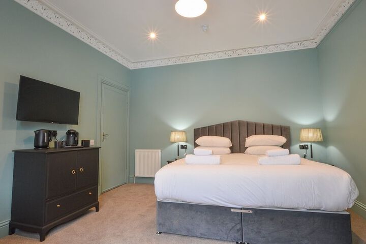 Room 10 of 40