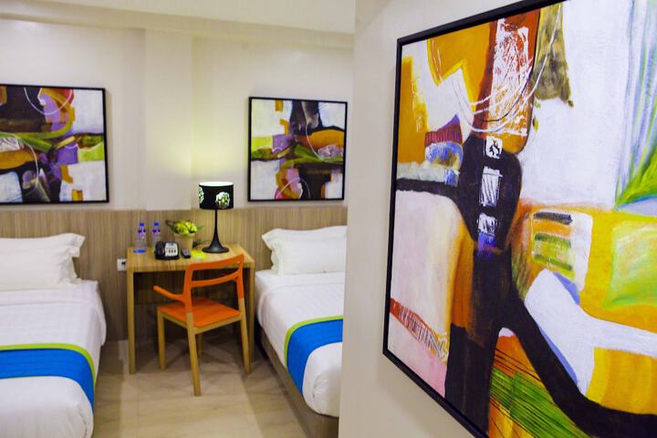 Room 2 of 41