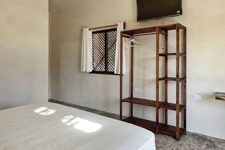 Room 17 of 50