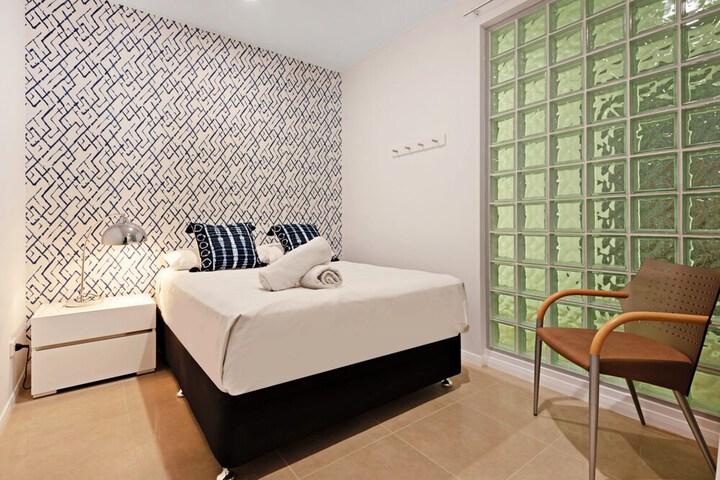 Room 4 of 23