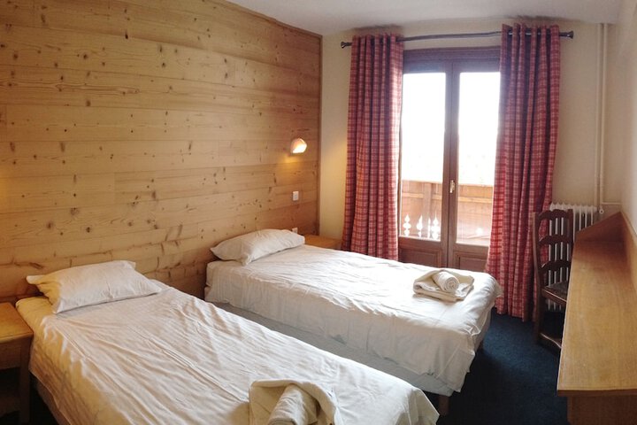 Room 4 of 15