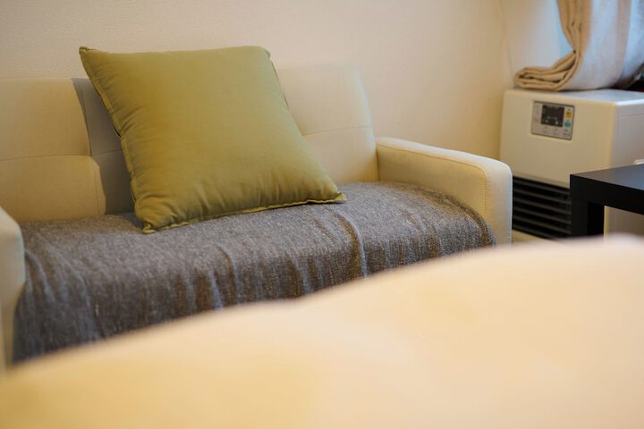 Room 10 of 93