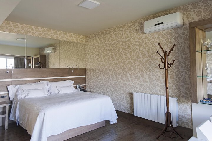 Room 38 of 148