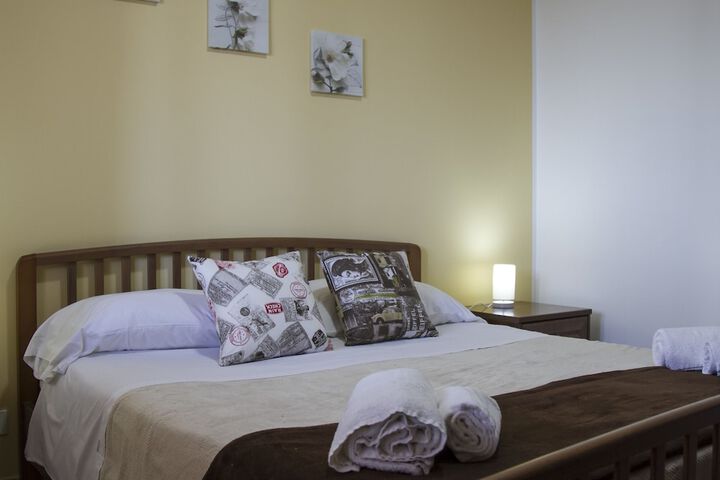 Room 2 of 31