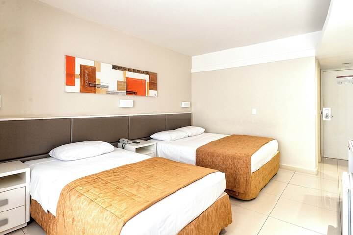 Room 27 of 103