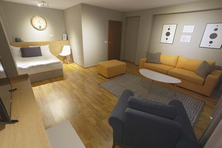Room 18 of 66