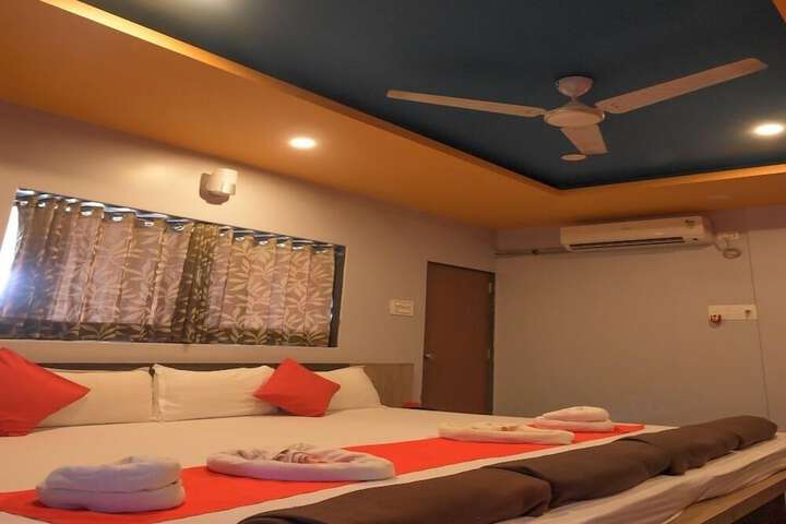 Room 7 of 43