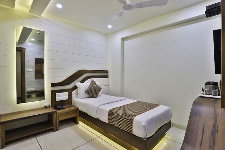 Room 47 of 66
